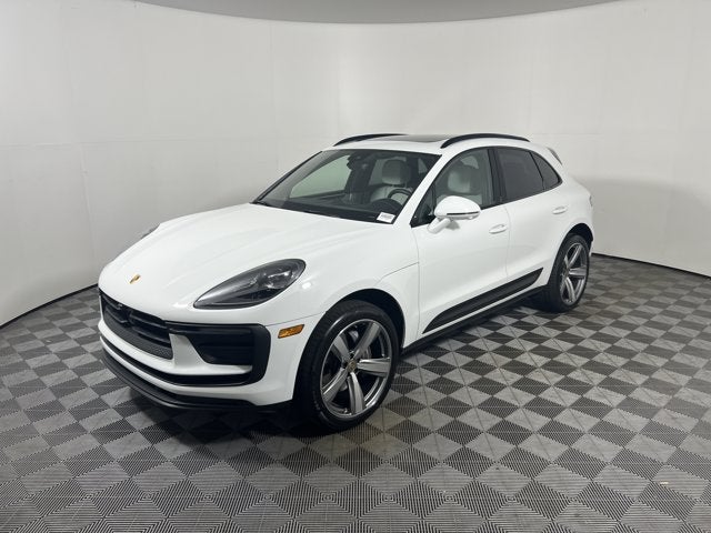 2024 Porsche Macan Base