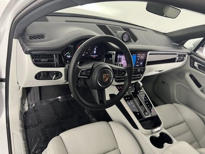 2024 Porsche Macan Base