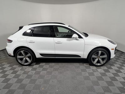 2024 Porsche Macan Base