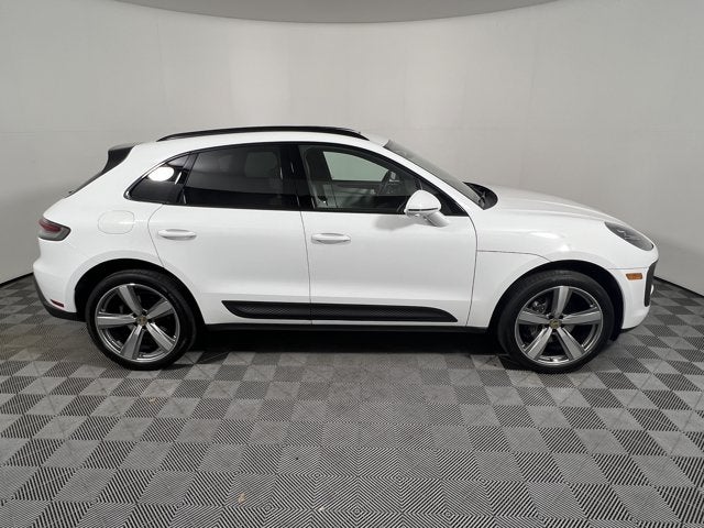 2024 Porsche Macan Base