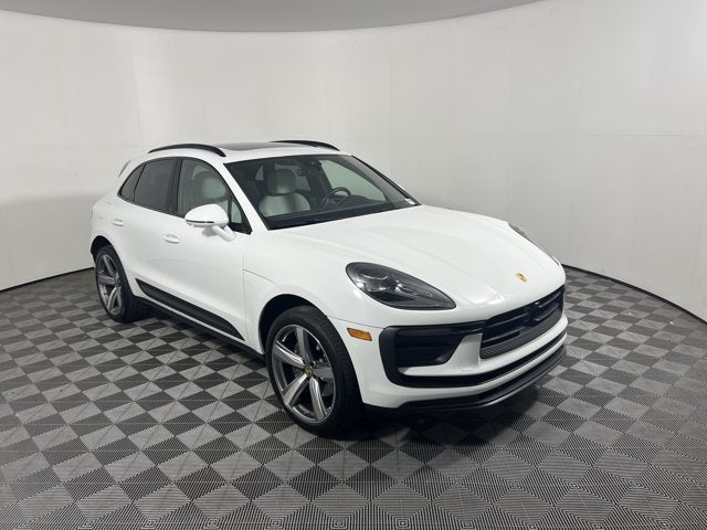 2024 Porsche Macan Base