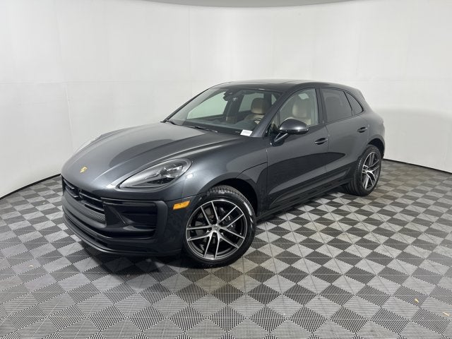 2026 Porsche Macan Base