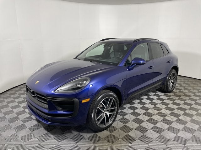 2025 Porsche Macan Base