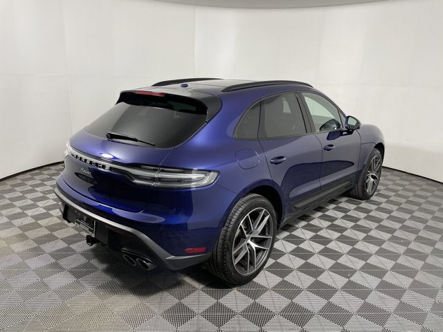 2025 Porsche Macan Base