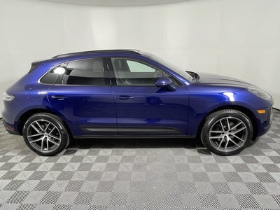 2025 Porsche Macan Base