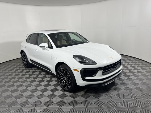 2026 Porsche Macan Base