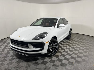 2025 Porsche Macan Base