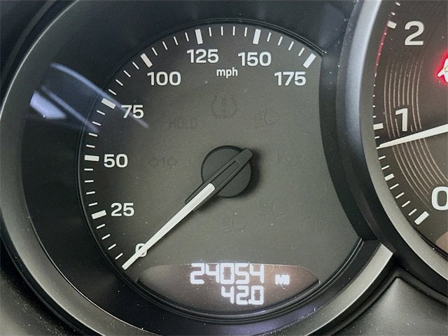 2023 Porsche Macan Base