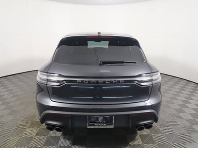 2023 Porsche Macan Base