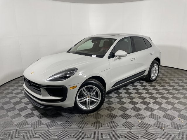 2026 Porsche Macan Base