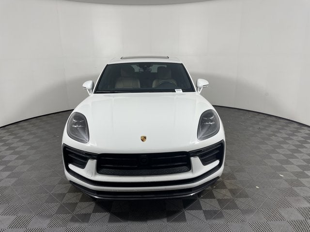 2023 Porsche Macan Base