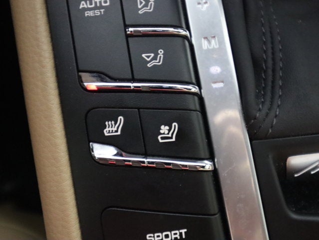 2021 Porsche Macan Base