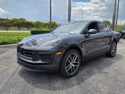 2025 Porsche Macan Base