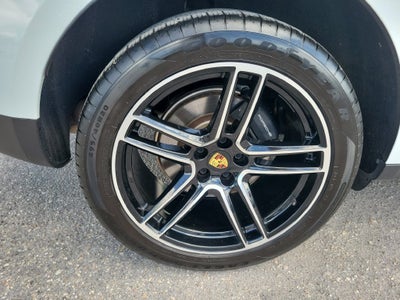 2021 Porsche Macan Base
