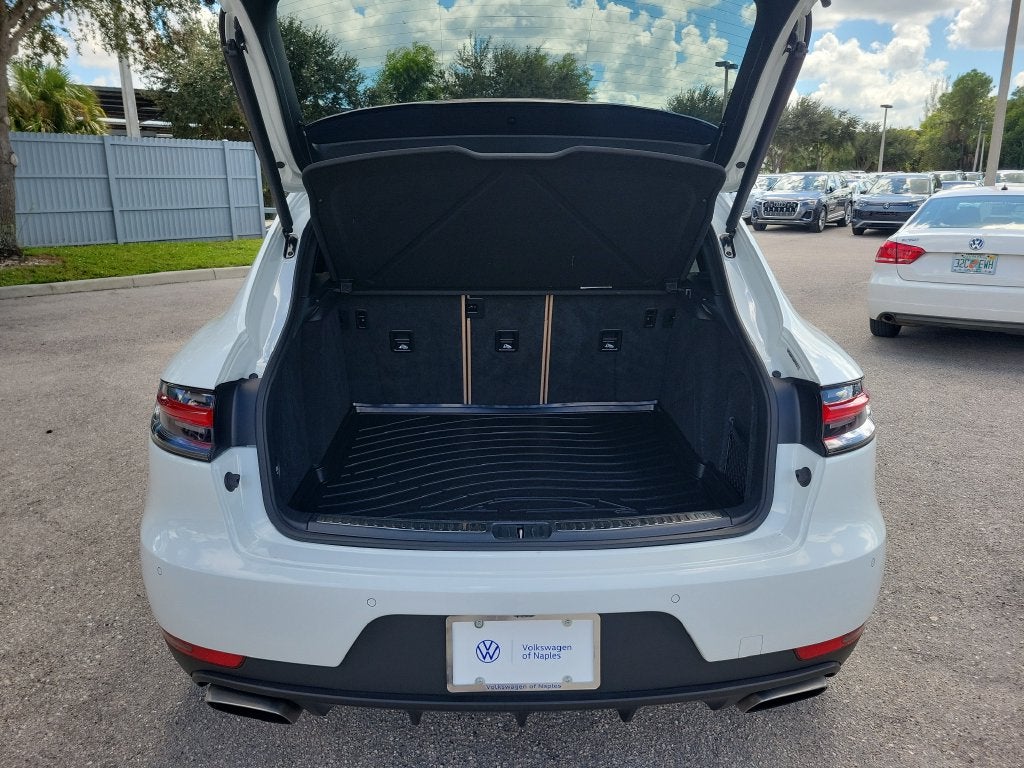 2021 Porsche Macan Base