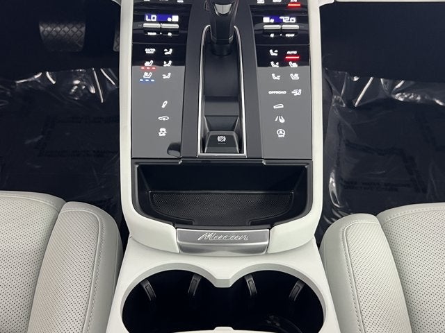 2023 Porsche Macan T AWD