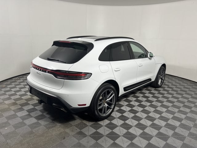 2026 Porsche Macan Base