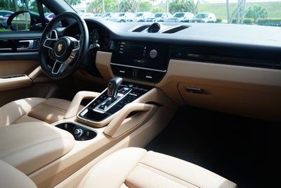 2022 Porsche Cayenne Base
