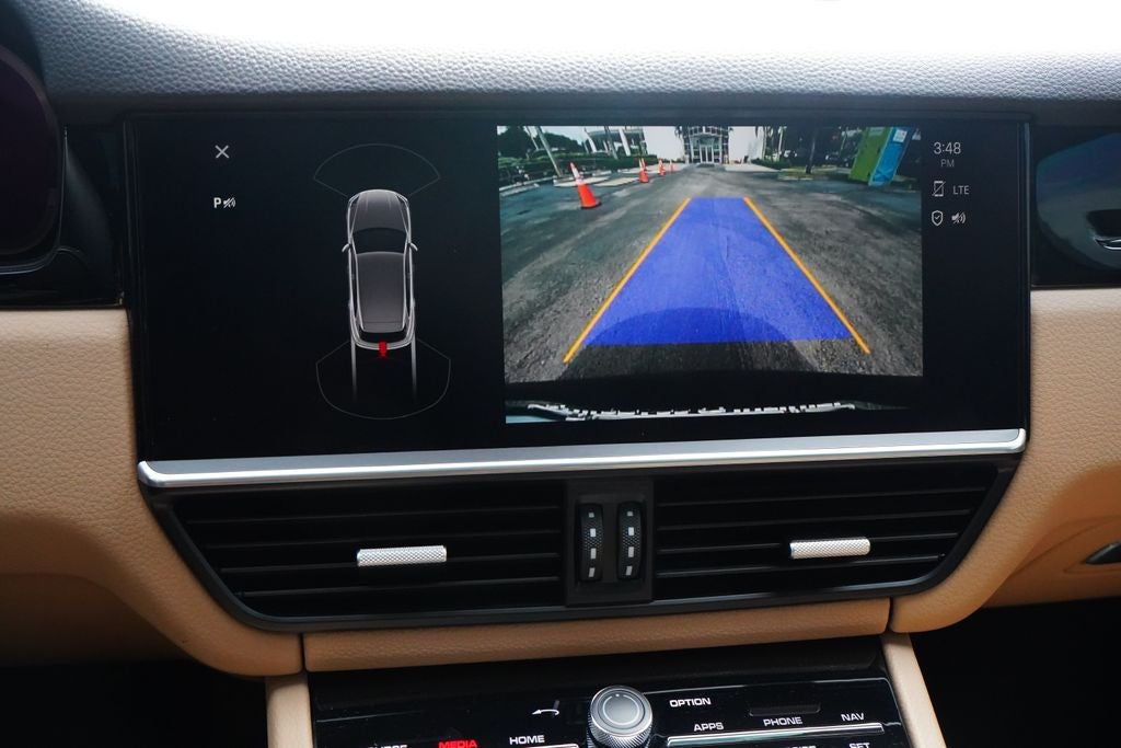 2022 Porsche Cayenne Base
