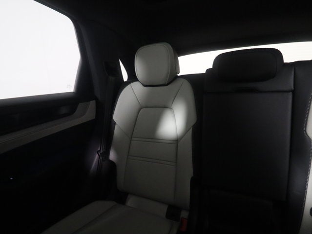 2025 Porsche Cayenne AWD