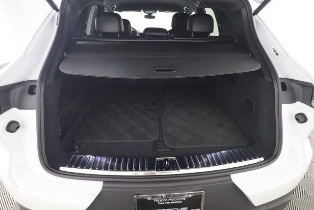 2024 Porsche Cayenne Base