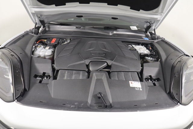 2024 Porsche Cayenne Base