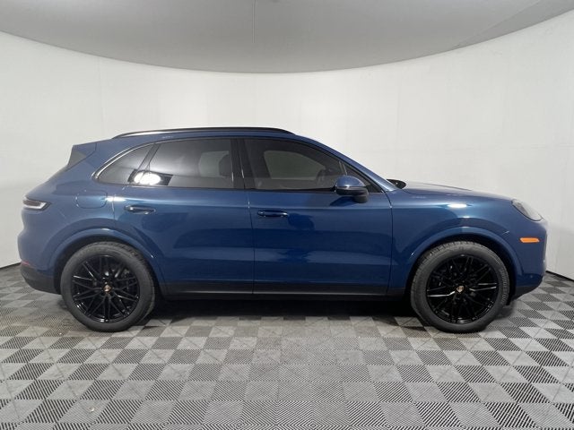 2025 Porsche Cayenne Base