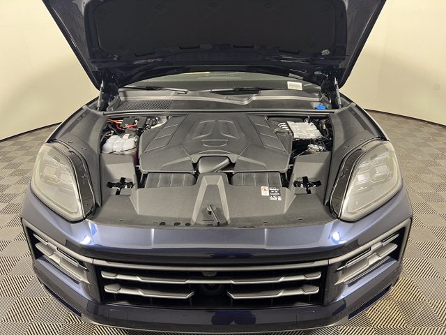 2025 Porsche Cayenne AWD