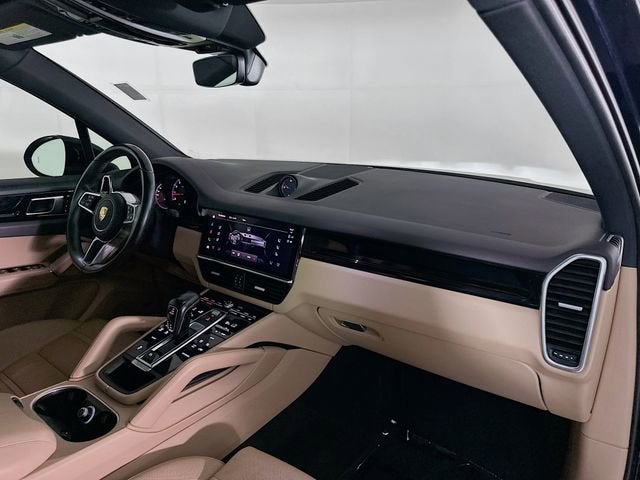 2022 Porsche Cayenne Base