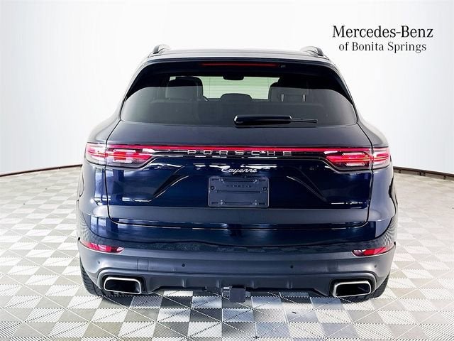 2022 Porsche Cayenne Base