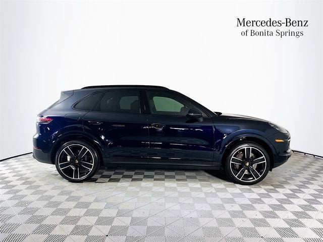 2022 Porsche Cayenne Base