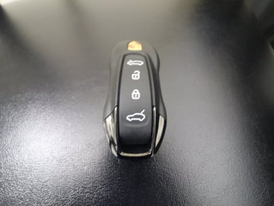 2024 Porsche Macan Electric 4