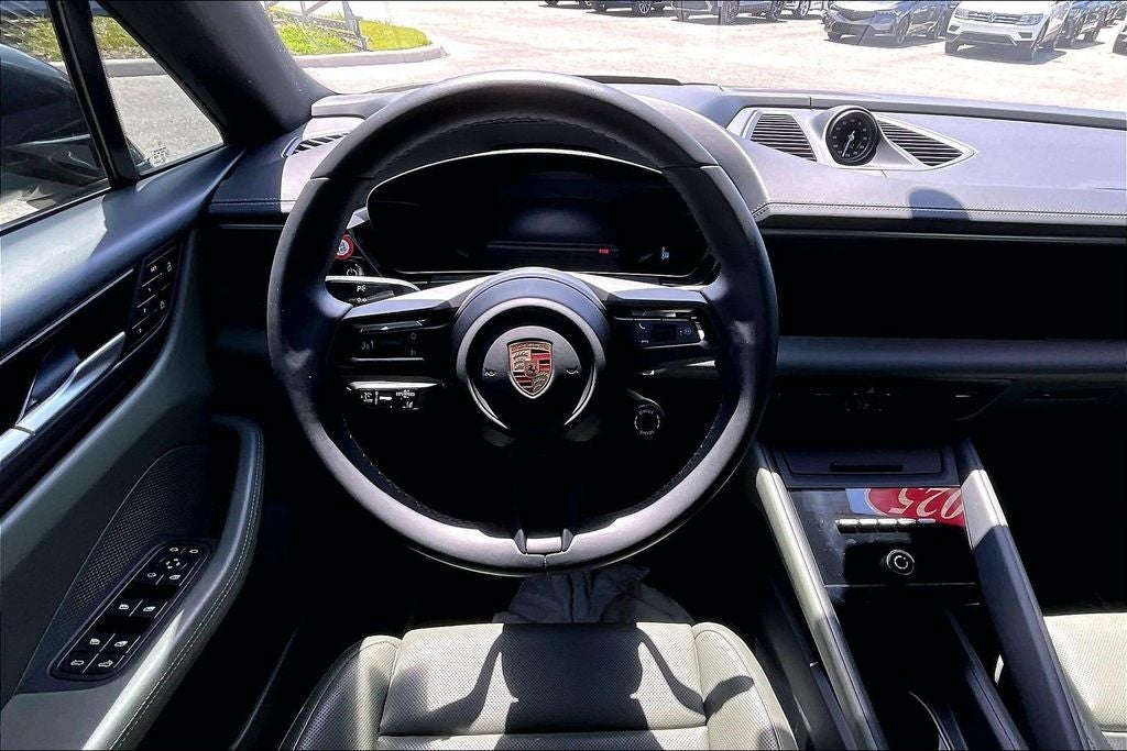 2025 Porsche Macan Electric 4