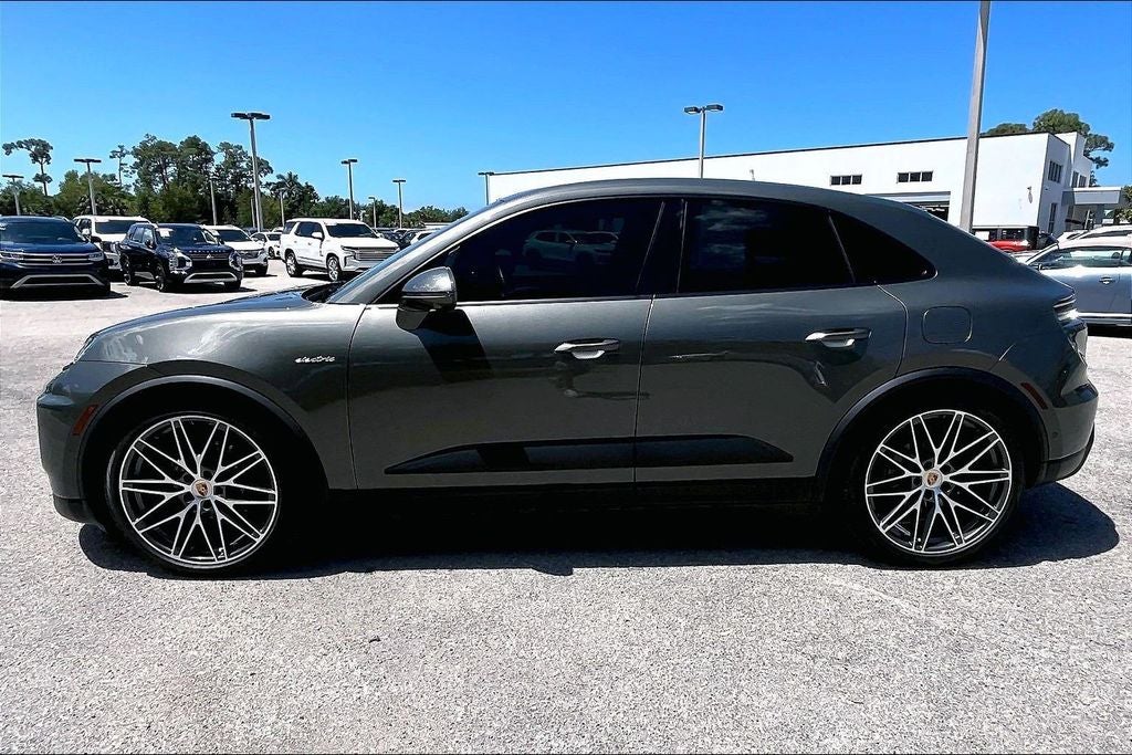 2025 Porsche Macan Electric 4