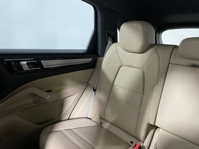 2023 Porsche Cayenne S Platinum Edition