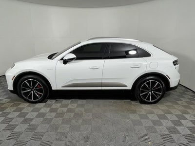2025 Porsche Macan Electric Turbo