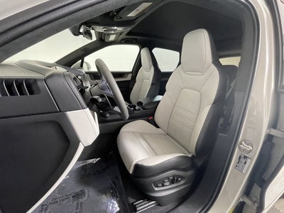 2025 Porsche Cayenne GTS