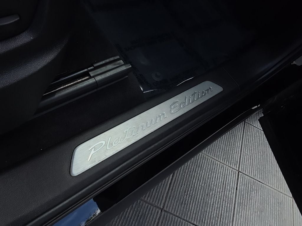 2023 Porsche Cayenne Platinum Edition