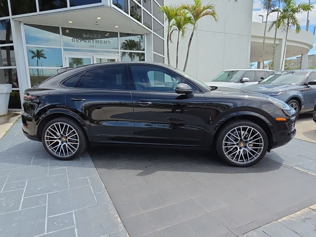 2023 Porsche Cayenne Platinum Edition