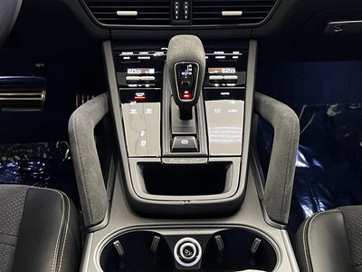 2023 Porsche Cayenne Turbo GT
