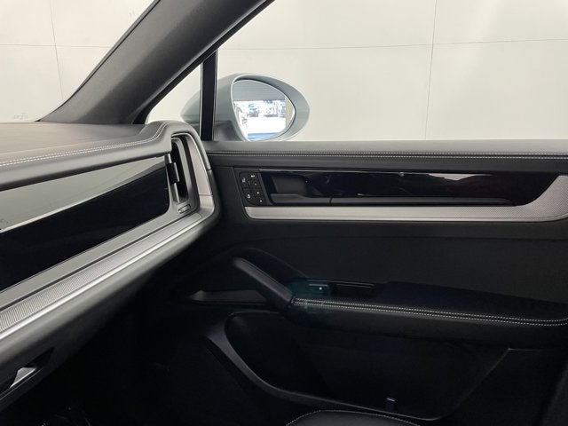 2025 Porsche Cayenne S