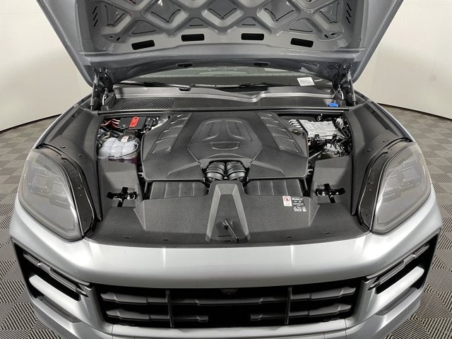 2025 Porsche Cayenne S