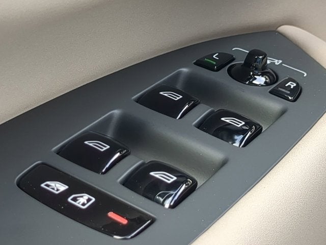 2026 Volvo XC90 Plus