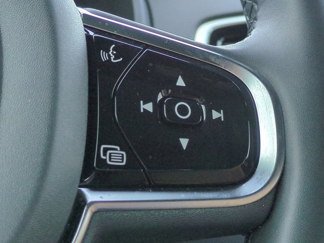 2024 Volvo XC90 Ultimate Bright Theme