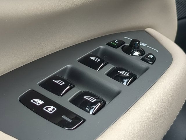 2026 Volvo XC90 Core