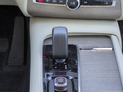 2023 Volvo XC90 Plus