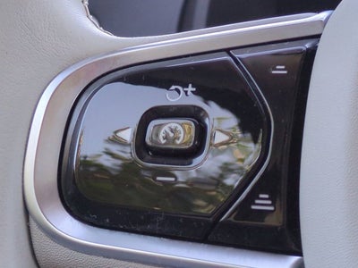 2023 Volvo XC90 Plus