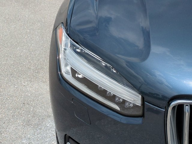 2023 Volvo XC90 Plus
