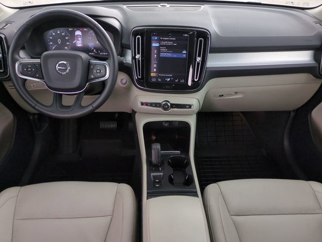 2019 Volvo XC40 Momentum