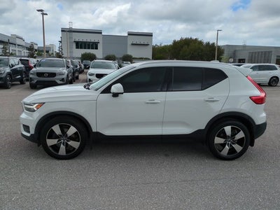 2019 Volvo XC40 Momentum
